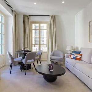 https://plaza-del-siglo-suites-boutique-apartments-by-caleta-homes.es-andalucia.com